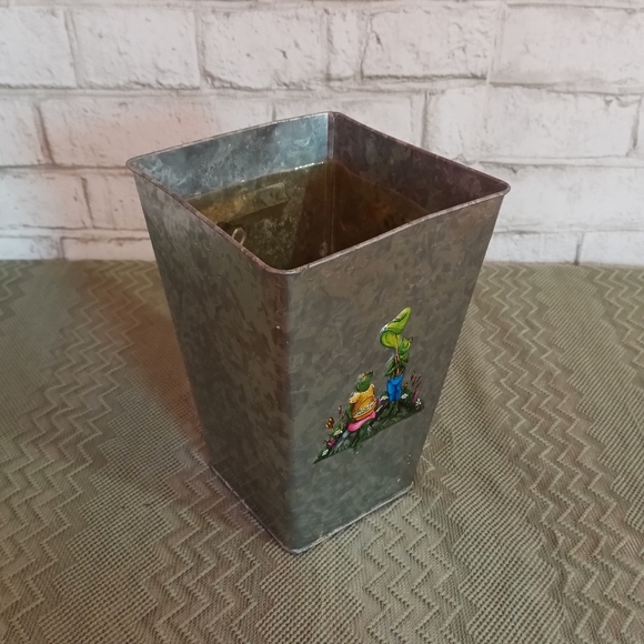 Vintage Galvanized Metal Planters - Picture 5 of 12